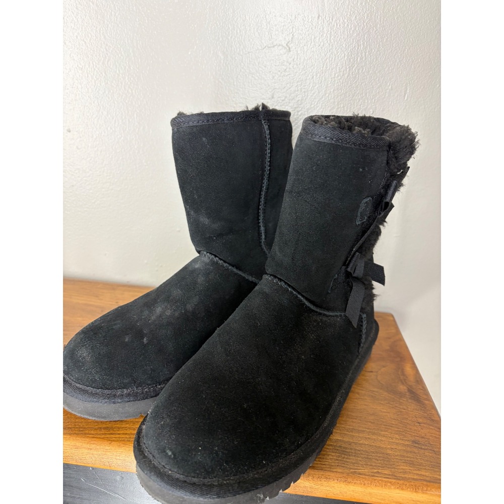 Koolaburra by UGG Victoria Short Black Suede Bow Winter Boots Womens